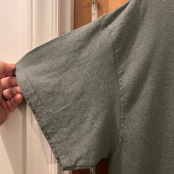 Size XL - Gildan - Light Gray/Green Animal Print Shamrock St Patty's Day T-Shirt - Picture 4 of 6